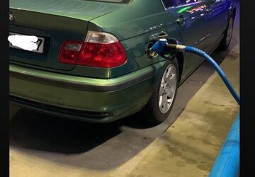 BMW 320 156.500 km 9.900 &euro; Bremerhaven 27572