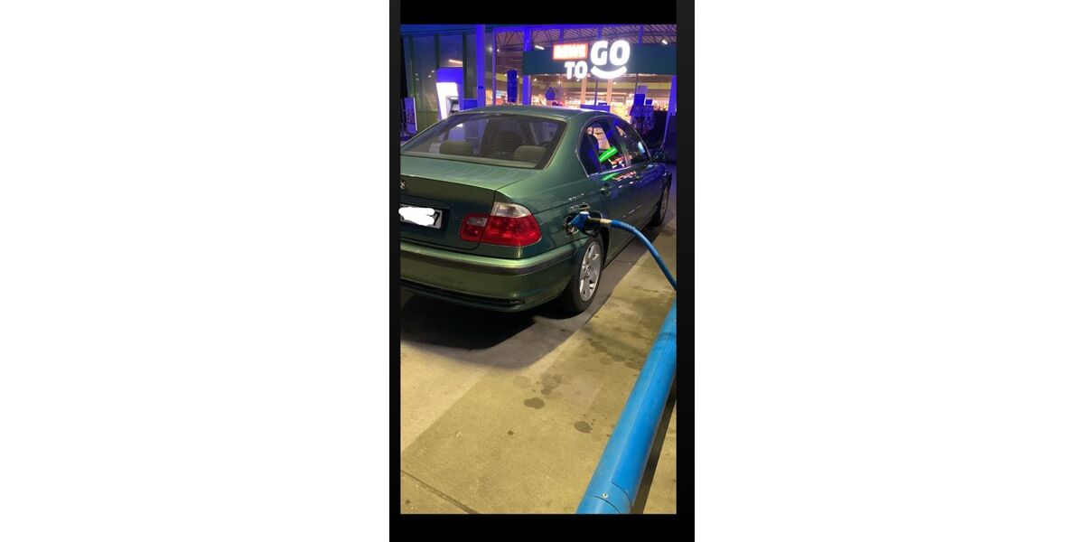 BMW 320 156.500 km 9.900 &euro; Bremerhaven 27572