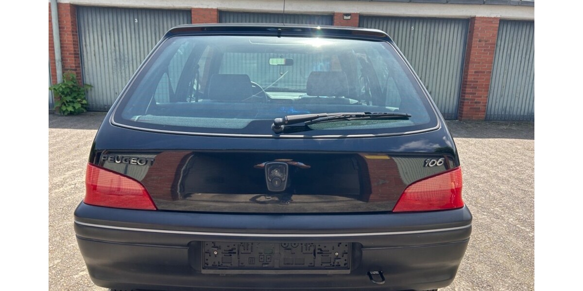 Peugeot 106 II 33.150 km 2.399 &euro; Bremerhaven 27576