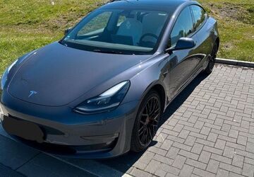Tesla Model 3 63.900 km 30.000 &euro; Bremerhaven 27578