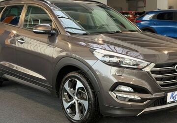 Hyundai TUCSON 85.000 km 17.999 &euro; Bremerhaven 27568