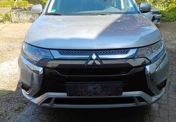Mitsubishi Plug-in Hybrid Outlander 100.500 km 16.000 &euro; Hagen im Bremischen 27628