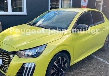 Peugeot 208 38.467 km 17.590 &euro; Bremerhaven 27580