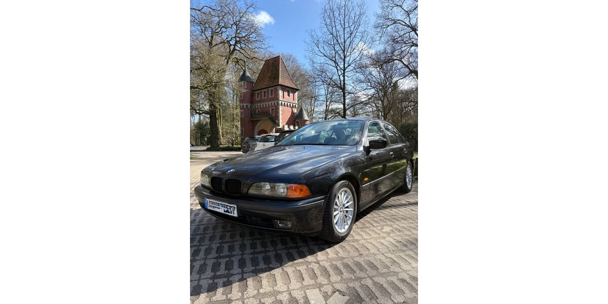 BMW 523 220.000 km 2.990 &euro; Bremerhaven 27580