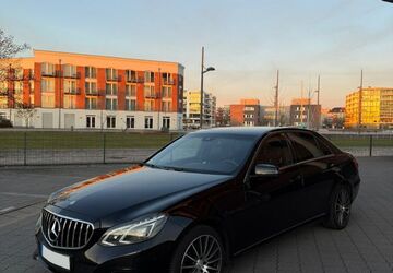 Mercedes-Benz 220 253.000 km 12.500 &euro; Bremerhaven 27574