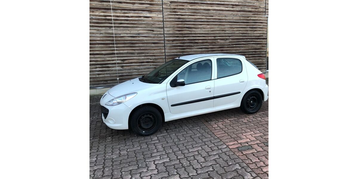 Peugeot 206 147.800 km 2.300 &euro; Geestland 27624