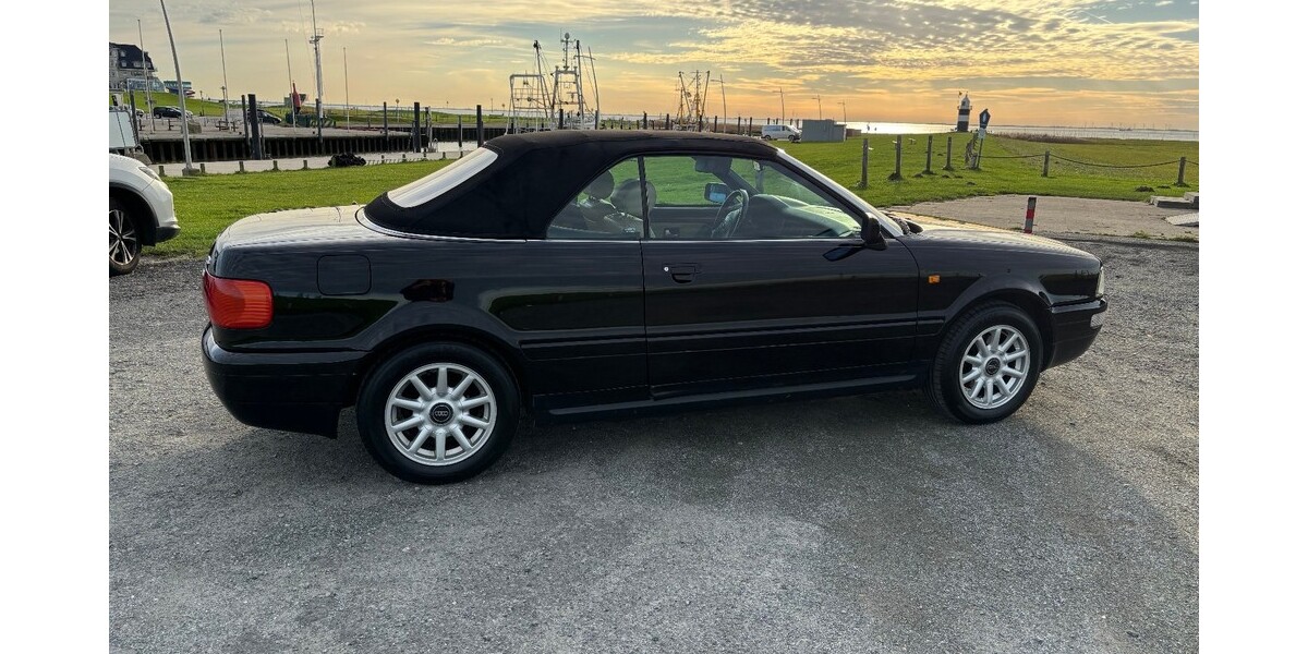 Audi 80 156.000 km 6.900 &euro; Bremerhaven 27576