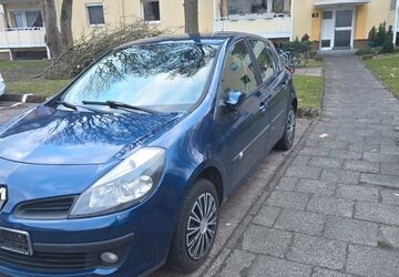 Renault Clio 108.000 km 2.999 &euro; Bremerhaven 27580