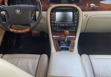 Jaguar XJ 200.227 km 7.500 &euro; Bremerhaven 27578