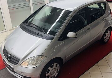 Mercedes-Benz A 160 221.800 km 2.890 &euro; Stadland 26936