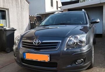 Toyota Avensis 113.656 km 4.800 &euro; Bremerhaven 27580