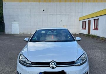 VW Golf 130.000 km 12.400 &euro; Bremerhaven 27570