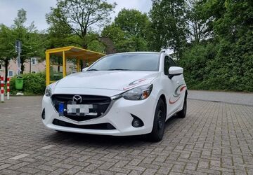 Mazda 2 86.700 km 10.500 &euro; Schiffdorf 27619