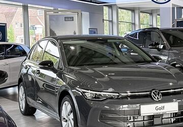 VW Golf 2.999 km 36.899 &euro; Bremerhaven 27576