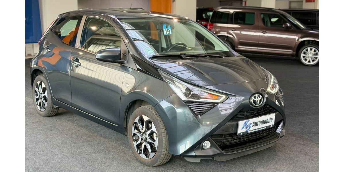 Toyota Aygo (X) 14.470 km 13.999 &euro; Bremerhaven 27568