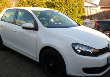 VW Golf 177.000 km 6.990 &euro; Holste 27729