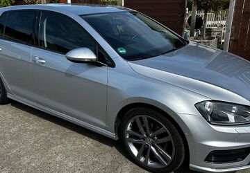 VW Golf 62.000 km 12.300 &euro; Bremerhaven 27572