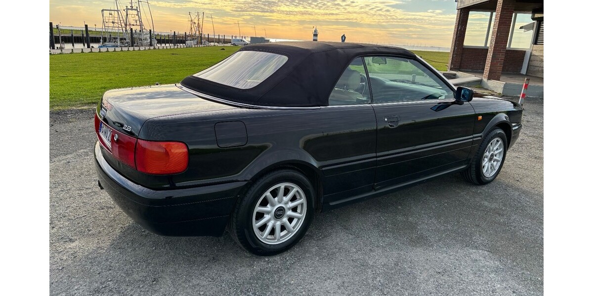 Audi 80 156.000 km 6.900 &euro; Bremerhaven 27576