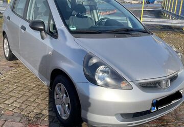 Honda Jazz 118.621 km 2.800 &euro; Bremerhaven 27578