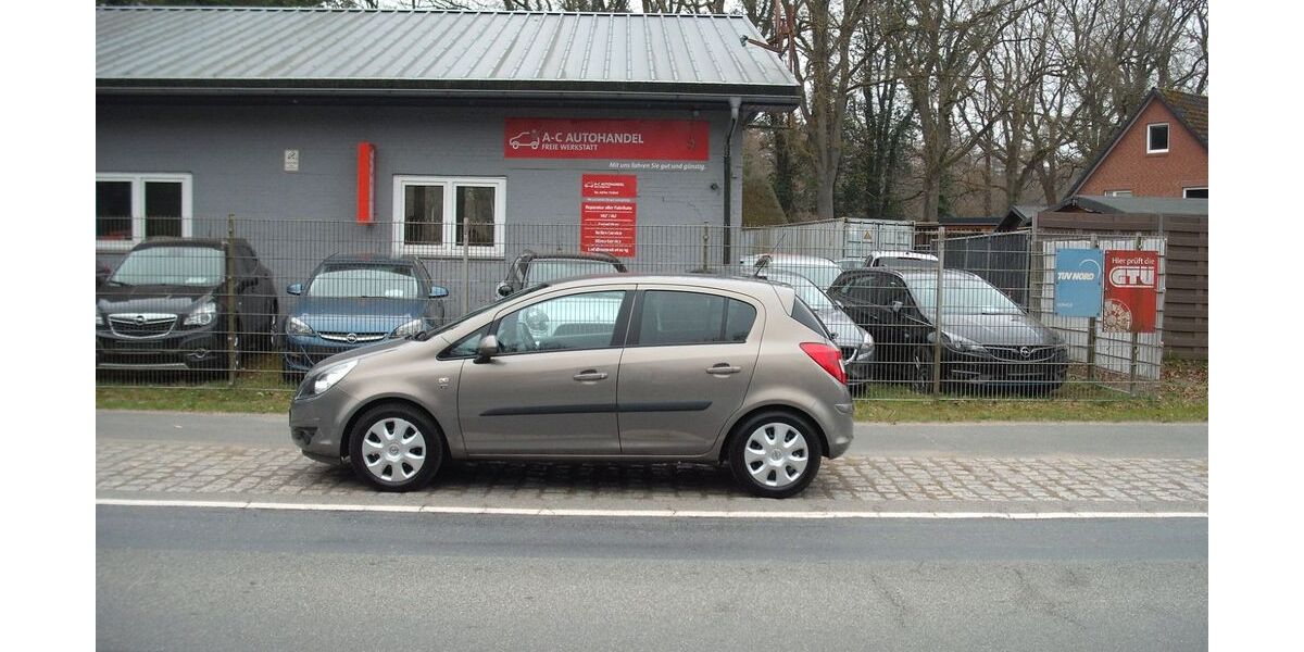 Opel Corsa 55.724 km 7.399 &euro; Loxstedt-Hahnenknoop 27612