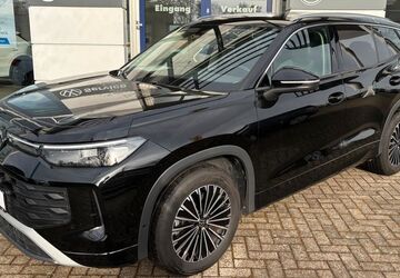 VW Tayron 16.950 km 38.750 &euro; Brake / Unterweser 26919