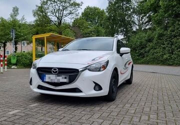 Mazda 2 87.000 km 10.500 &euro; Schiffdorf 27619