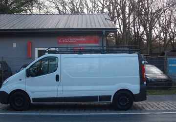 Opel Vivaro 176.798 km 7.599 &euro; Loxstedt-Hahnenknoop 27612