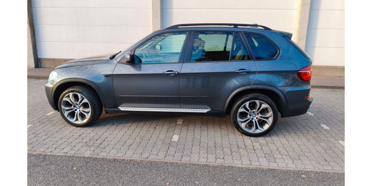 BMW X5 218.000 km 13.500 &euro; Bremerhaven 27578