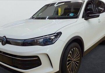 VW Tiguan 23.465 km 32.690 &euro; Bremerhaven 27568