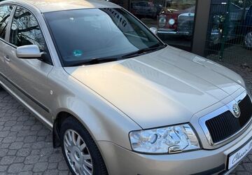 Skoda Superb 147.250 km 2.950 &euro; Beverstedt 27616