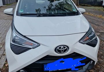 Toyota Aygo (X) 83.500 km 9.400 &euro; Bremerhaven 27578