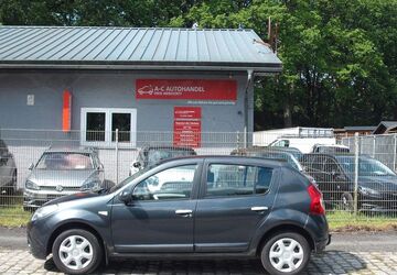 Dacia Sandero 220.332 km 1.999 &euro; Loxstedt-Hahnenknoop 27612