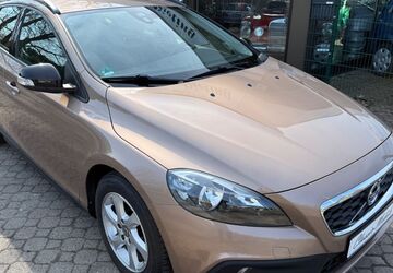 Volvo V40 Cross Country 111.750 km 9.450 &euro; Beverstedt 27616